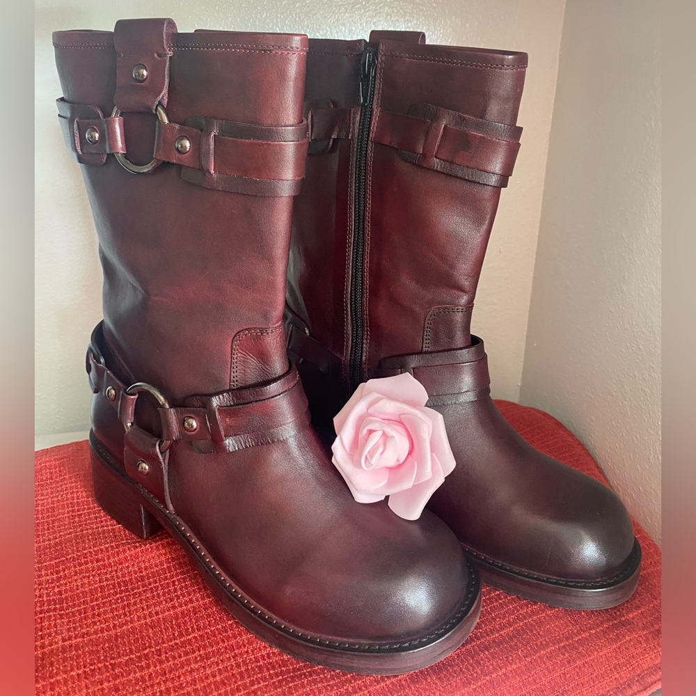 NWT…VINTAGE FOUNDRY… WOMENS BURGUNDY LEATHER BOOTS - Picture 8 of 16